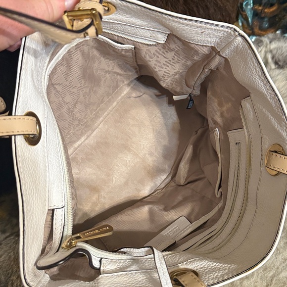 Michael Kors white and Tan Tote Bag (6002) - Picture 6 of 6